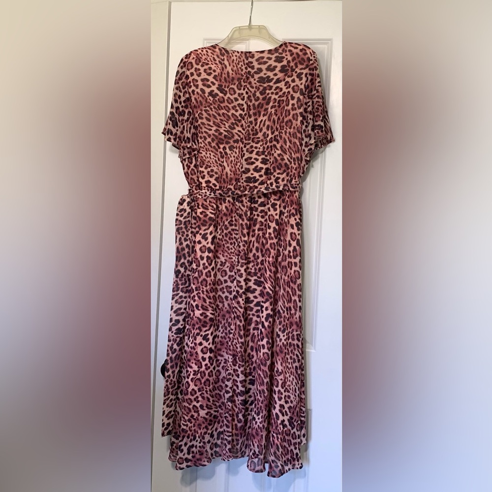 Pink Torrid 1XLCheetah Print Midi Chiffon Flutter Sleeve Wrap - Picture 2 of 16